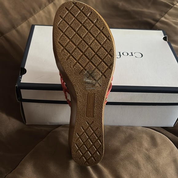 Croft & Barrow 7.5 spice and gold strapy sandal - Picture 2 of 5